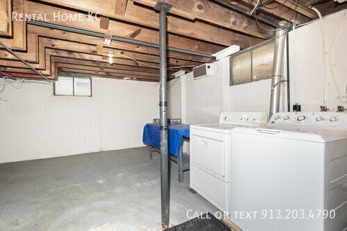 Building Photo - 9420 Walmer-
