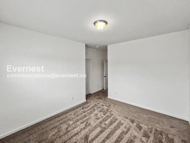 Building Photo - 3231 Briar Chapel Dr