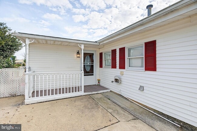 Building Photo - 137 E Susquehanna Dr