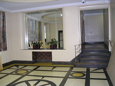 Lobby Photo - 1718 Quentin Rd