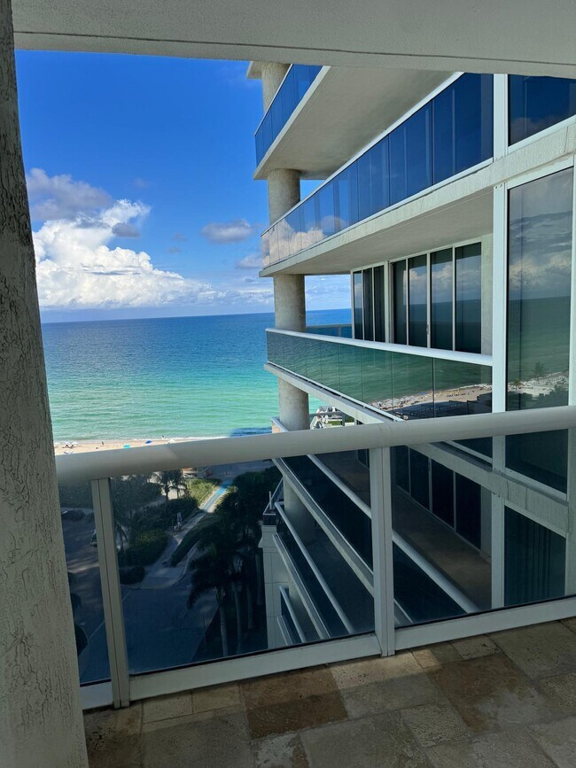 Building Photo - 1800 S Ocean Dr