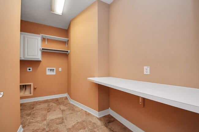 Building Photo - 17618 Raven Canyon Ln