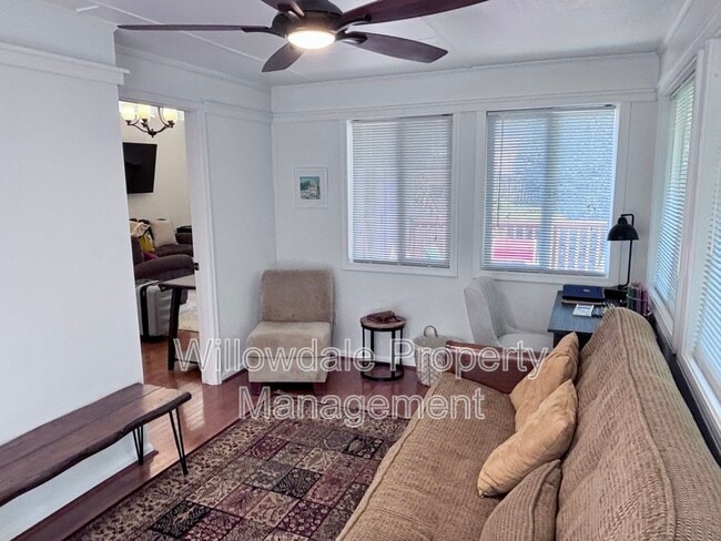Building Photo - 305 Silvercliff Trail