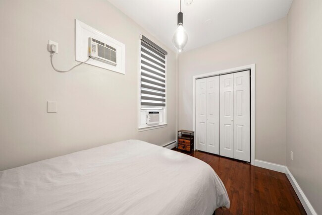 Building Photo - 138 76th St