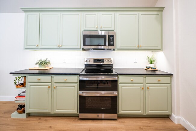 Building Photo - 1814 Morning Glory