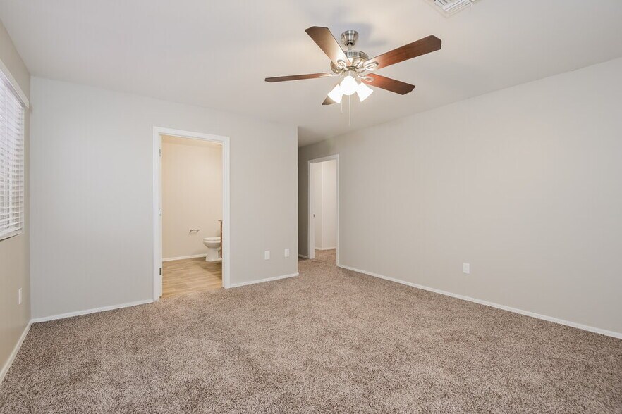 Building Photo - 5075 E Fishhook Ct