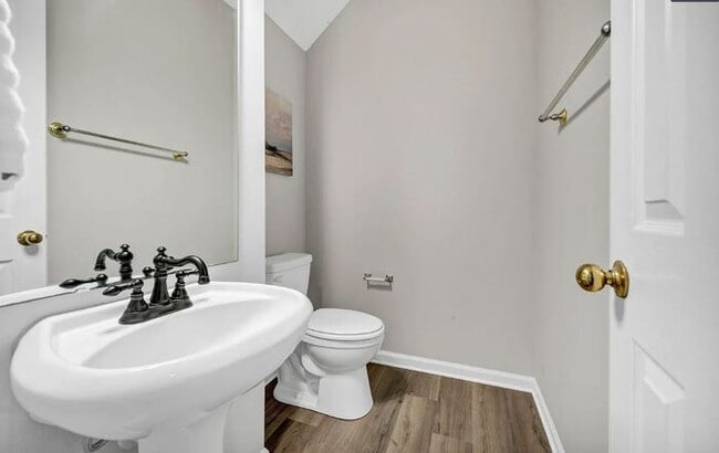 Building Photo - Remodeled home