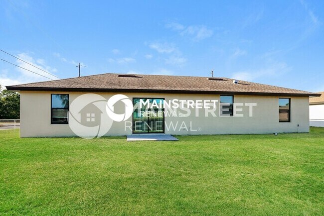 Building Photo - 4 Bedroom Pet-Friendly Home in Lehigh Acres, FL with Main Street Renewal