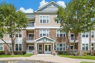 Building Photo - 4108 Hoover Ln