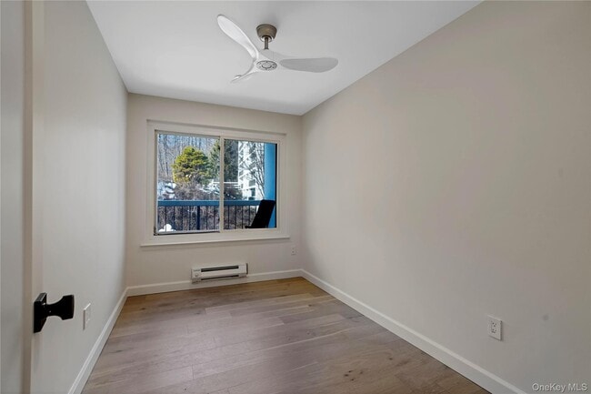 Building Photo - 400 High Point Dr