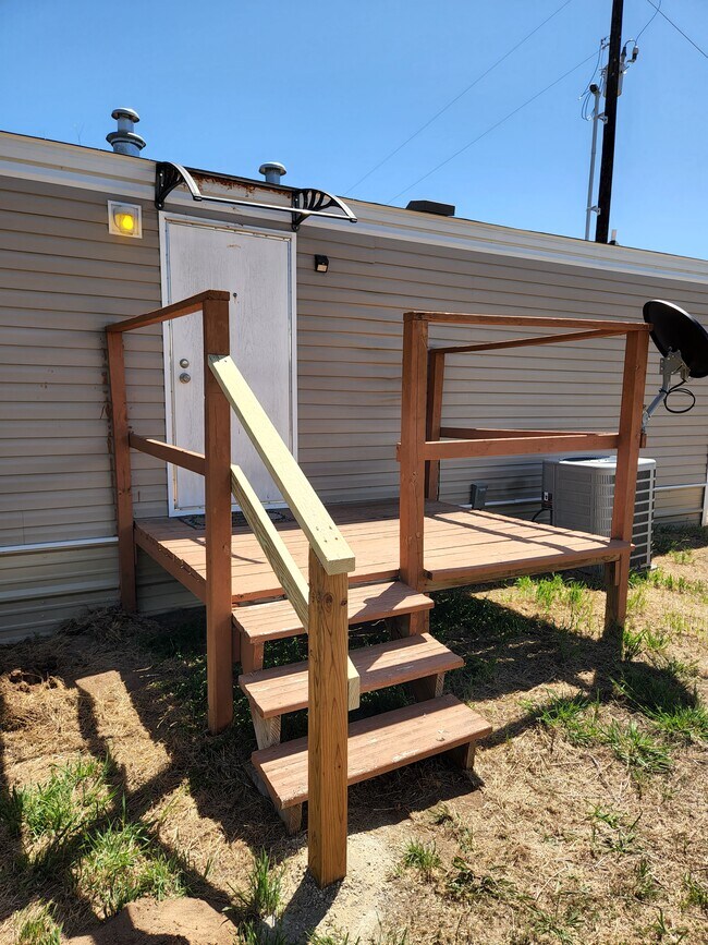 Building Photo - 616 Co Rd 118B