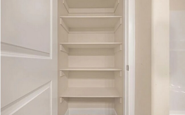 Building Photo - *$200 OFF FIRST MONTH RENT! | BEAUTIFUL 3 bed, 2 bath home in the desirable Summerfield Subdivision