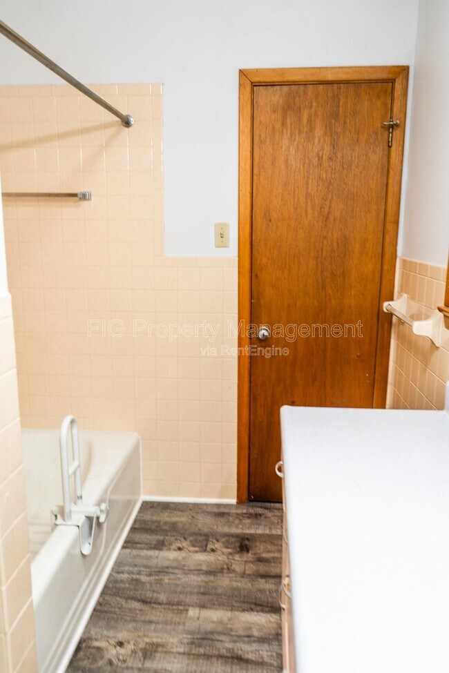 Building Photo - 4223 Buffat Mill Rd