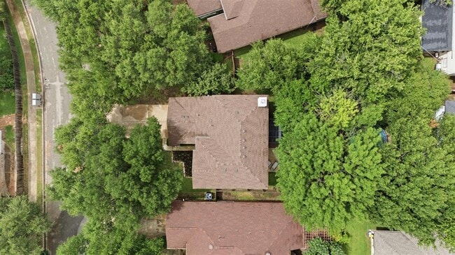 Building Photo - 2903 Pioneer Way