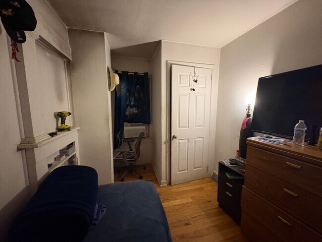 Building Photo - Fantastic 4 Bedroom Single Family House for Rent in Asbury Park!