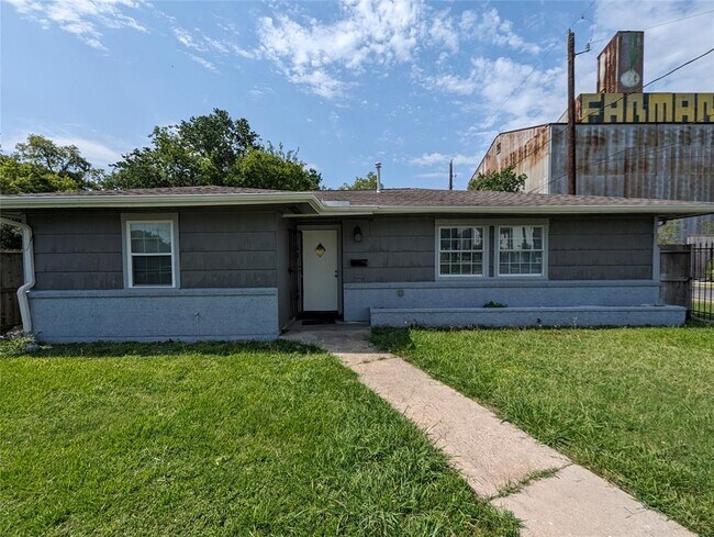 Building Photo - 4604 Gunter St