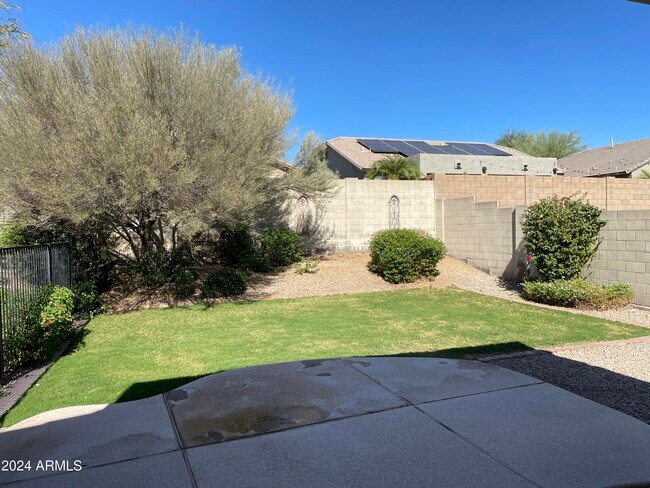 Building Photo - 7322 E Gallego Ln