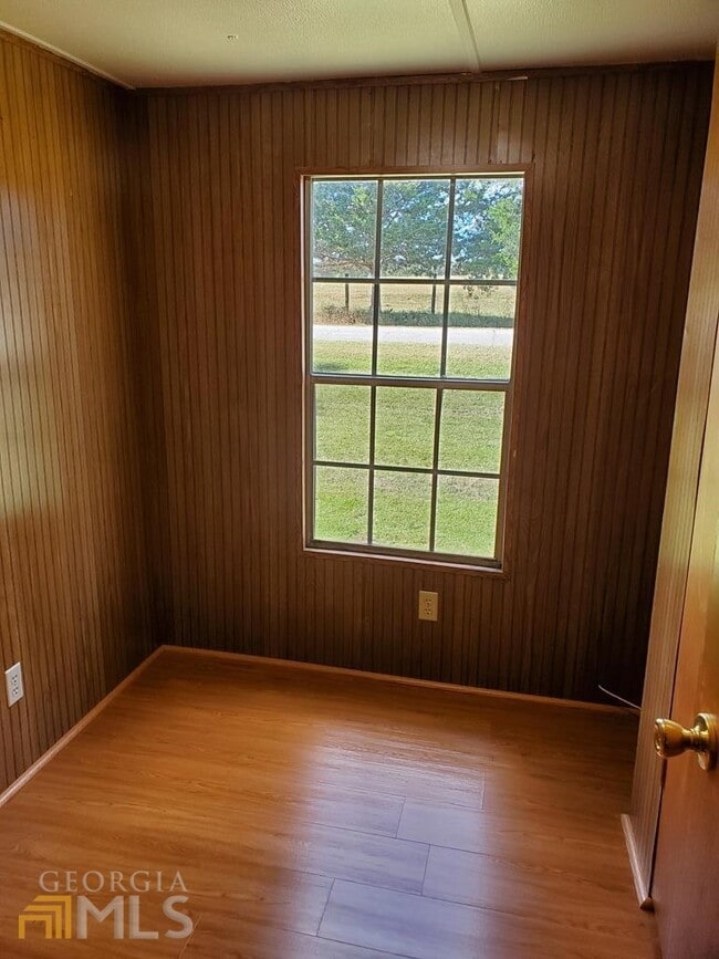 Building Photo - 641 Waterworks Rd