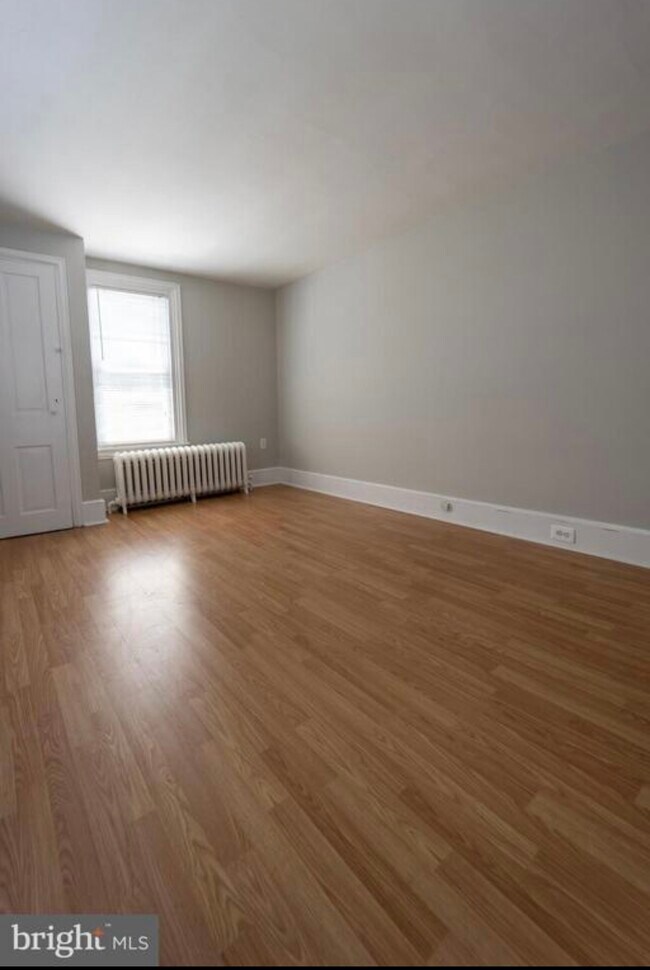 Building Photo - 328 Ridley Ave