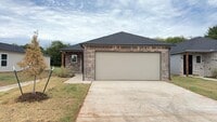 Building Photo - 3433 Little Creek Dr