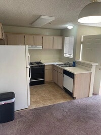 Building Photo - "Charming 1-Bedroom Retreat in Santa Maria – Your Cozy Haven Awaits!"