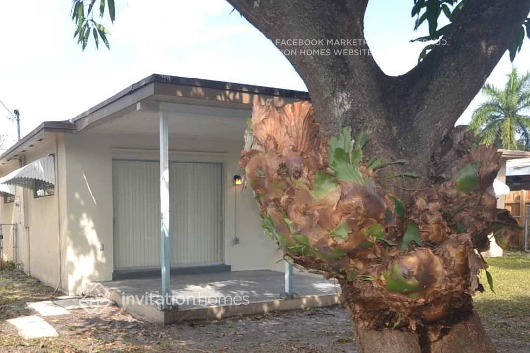 Building Photo - 6816 SW 12th St