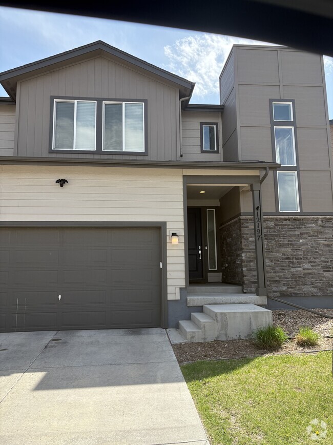 Building Photo - 12197 Claude Ct