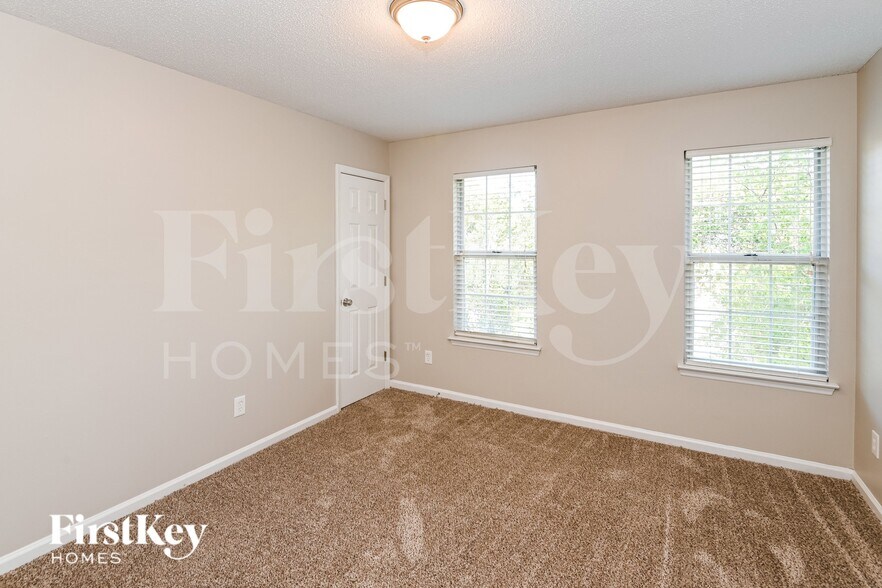 Building Photo - 9906 Elsenham Ln