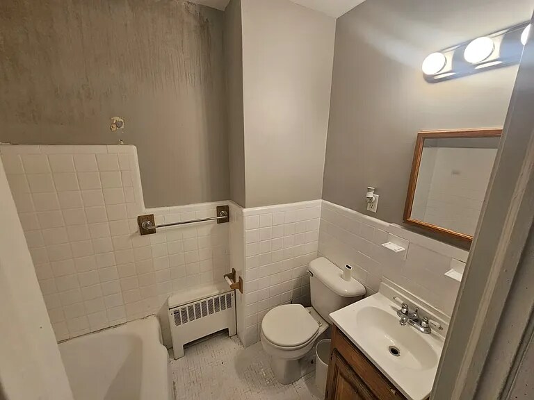 Building Photo - 6315 Everett Ave