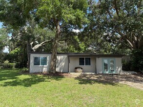 Building Photo - ADORABLE 2 BED WINTER PARK RENTAL HOME