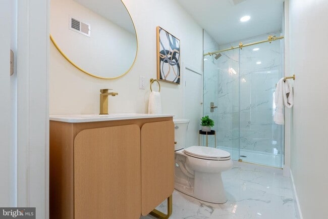 Building Photo - WOW brand new with Deck