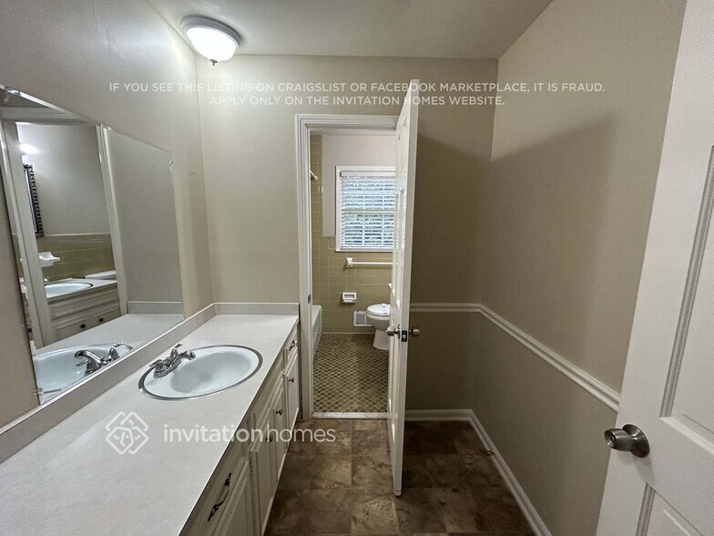 Building Photo - 3098 St Helena Dr