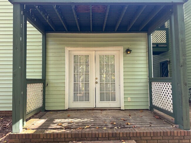 Building Photo - 435 Haltiwanger Rd