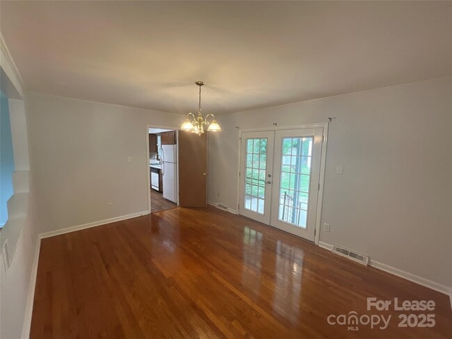 Building Photo - 5319 Winterhaven Dr