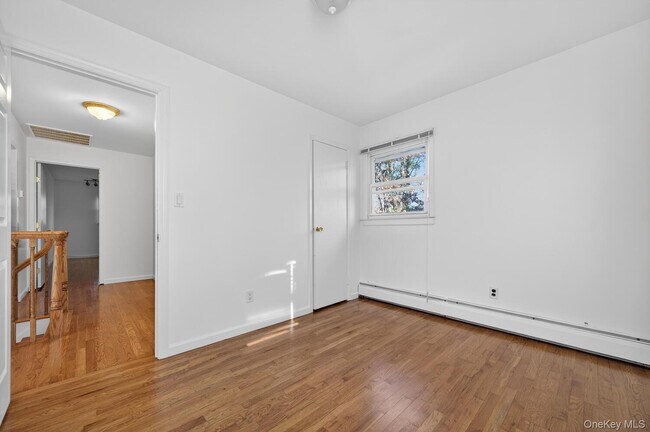 Building Photo - 8 Blueberry Ln