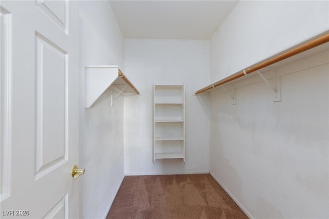 Building Photo - 10525 Pine Glen Ave