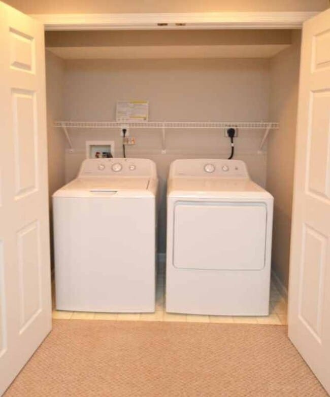 Building Photo - 226 Duncraig Dr