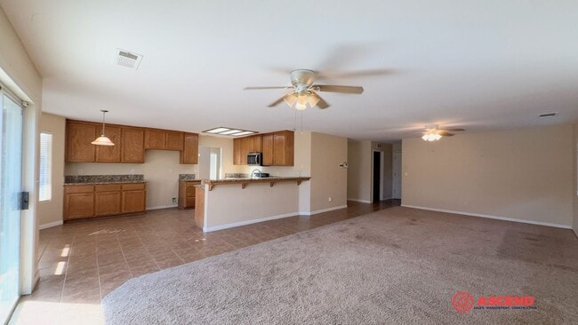 Building Photo - Amazing 5 Bedroom Home In Southwest!