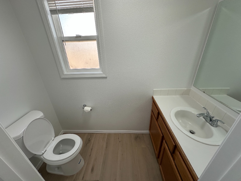 Building Photo - 670 Teton Dr