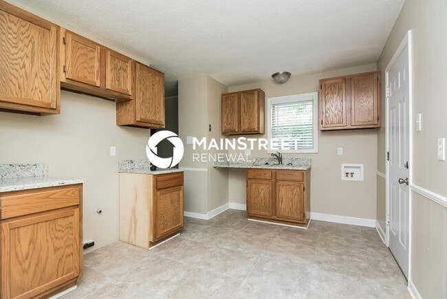 Building Photo - 3 Bedroom Pet-Friendly Home in Memphis, TN with Main Street Renewal