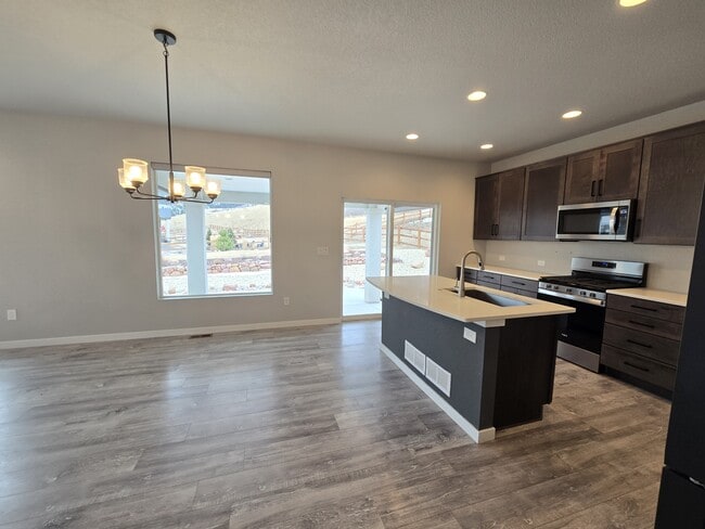 Building Photo - 5446 Mesa Top Dr