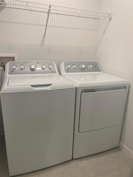 Building Photo - 14442 Editors Note St