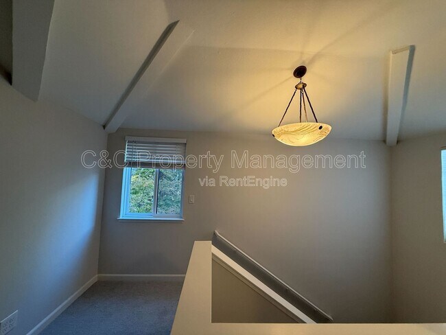 Building Photo - 63 S Branciforte Ave