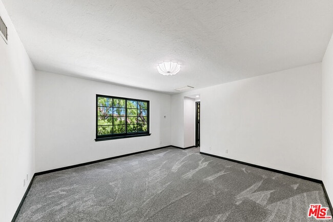 Building Photo - 29528 Harvester Rd