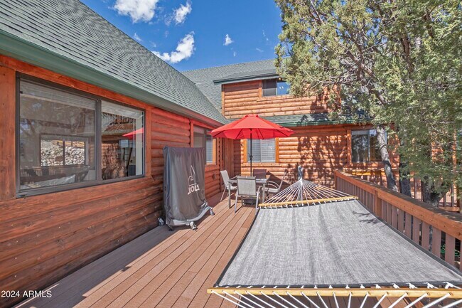 Building Photo - 6823 Fara Dr