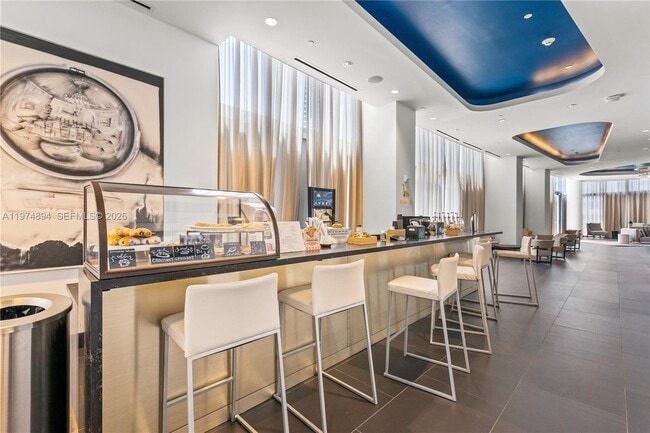 Building Photo - 851 NE 1st Ave