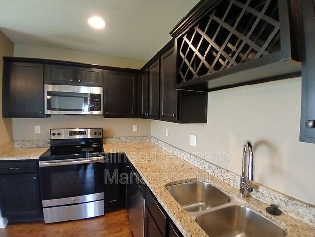 Building Photo - 21616 Westover Ct
