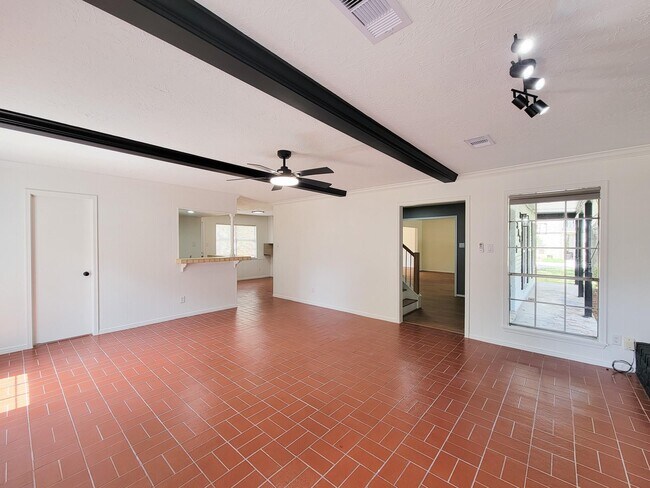 Building Photo - 3930 Cypress Hill Dr