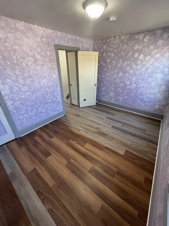 Building Photo - 605 Lehigh Ave