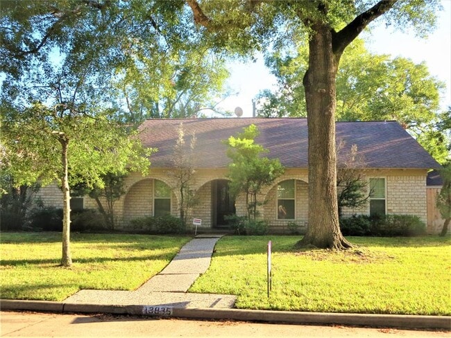 Primary Photo - 13935 St Marys Ln